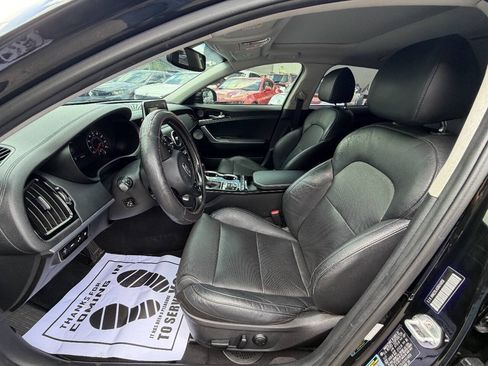 Used 2018 Kia Stinger Premium RWD image 15
