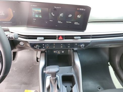 New 2026 Kia Sorento LX FWD image 26