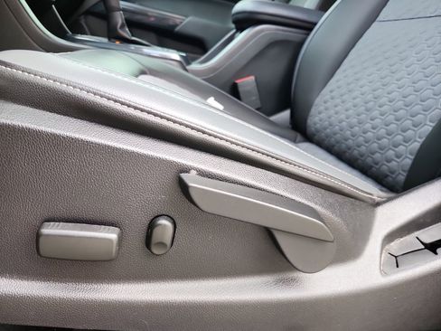 Used 2021 Chevrolet Colorado Z71 image 14