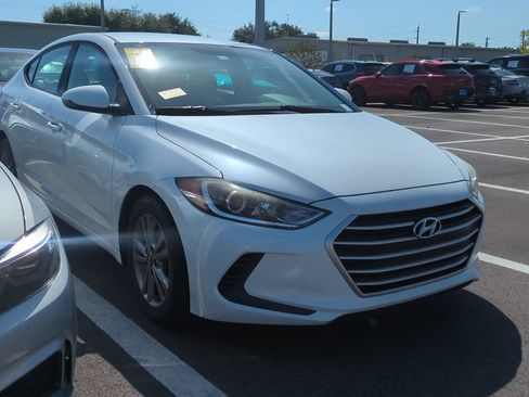 Used 2018 Hyundai Elantra SEL FWD image 2