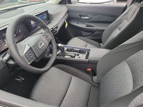 New 2026 Nissan Sentra SV w/ SV Convenience Package FWD image 6