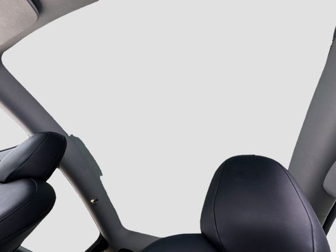 Used 2020 Tesla Model Y Long Range image 14