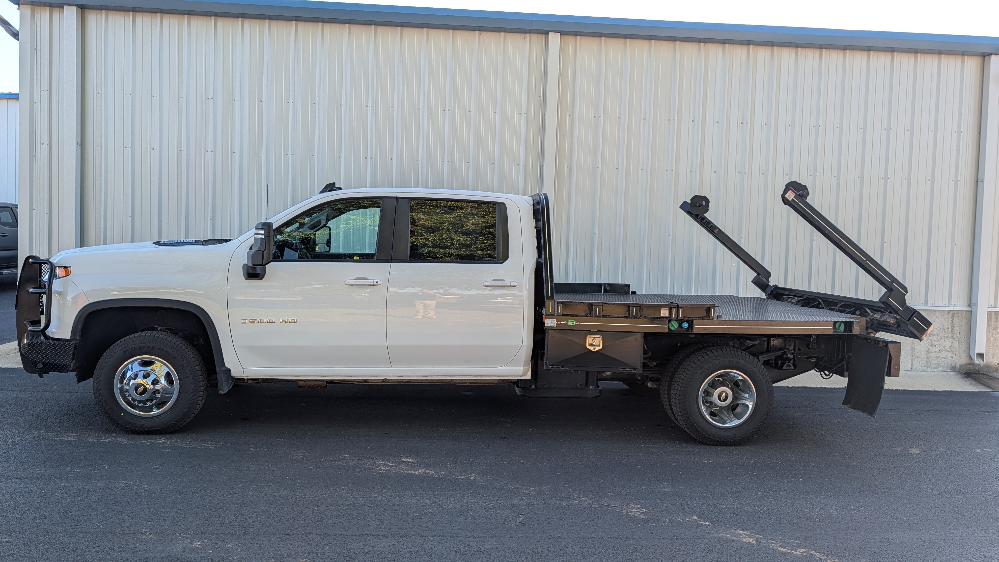 Used 2022 Chevrolet Silverado 3500 LT w/ Convenience Package AWD/4WD image 1