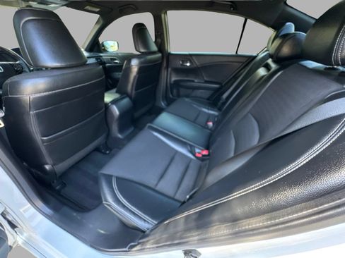 Used 2017 Honda Accord Sport image 35