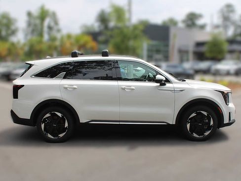 New 2025 Kia Sorento EX image 15