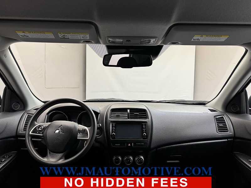 Used 2025 Mitsubishi Outlander Sport ES AWD/4WD image 11