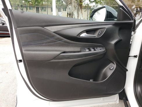 Certified 2025 Buick Envista Sport Touring w/ Convenience I Package image 22