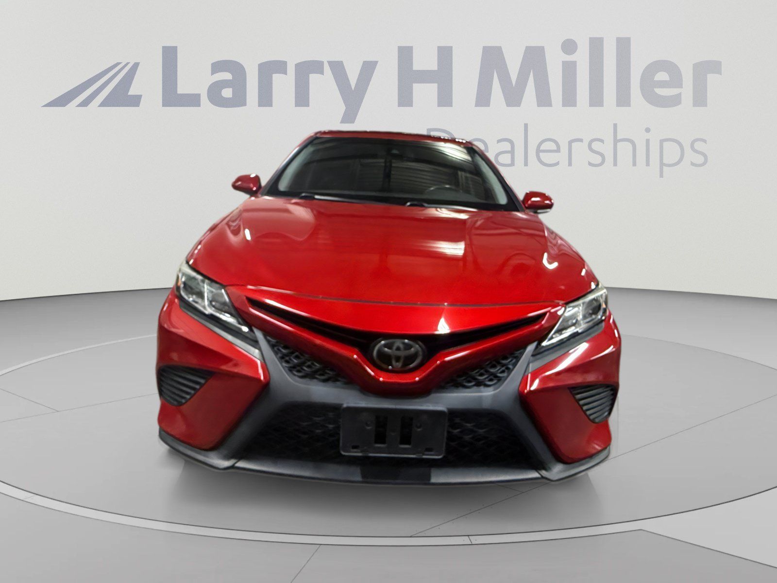 Used 2019 Toyota Camry SE w/ Audio Package FWD image 8