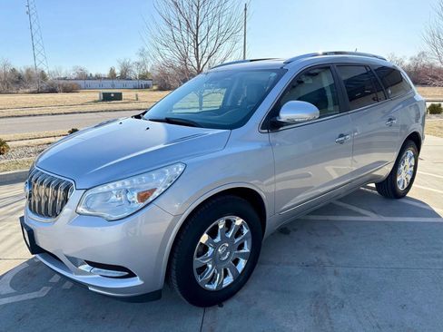 Used 2017 Buick Enclave Leather image 4