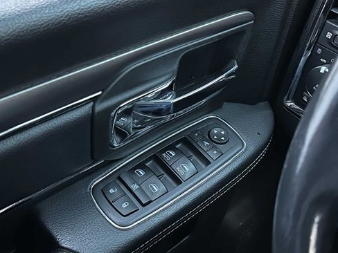 Used 2018 RAM 2500 Laramie w/ Sport Appearance Group image 32