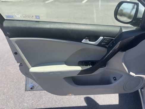 Used 2013 Acura TSX Sedan FWD image 9