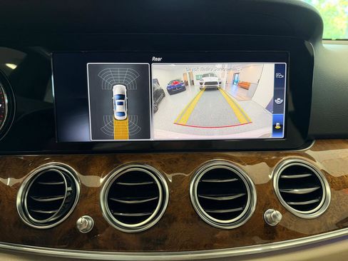 Used 2018 Mercedes-Benz E 300 image 37