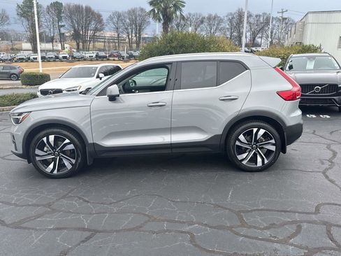 Certified 2024 Volvo XC40 B5 Plus w/ Protection Package Premier image 4