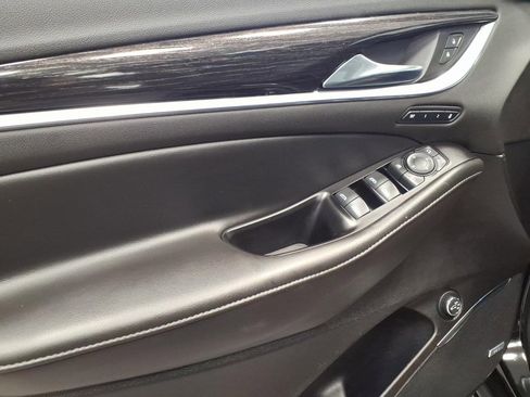 Used 2019 Buick Enclave Avenir w/ Avenir Technology Package image 8