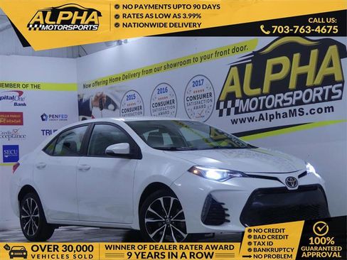 Used 2018 Toyota Corolla SE image 1