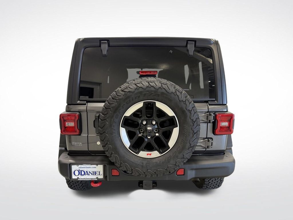 Used 2018 Jeep Wrangler Unlimited Rubicon w/ Dual Top Group AWD/4WD image 18
