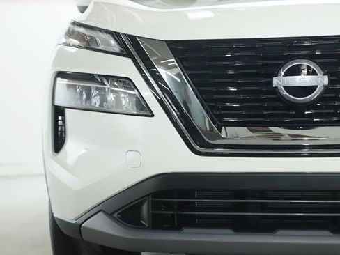 Certified 2023 Nissan Rogue SV w/ SV Premium B Package AWD/4WD image 7