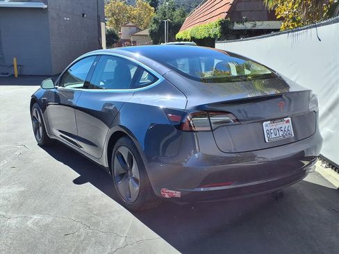 Used 2018 Tesla Model 3 Long Range image 4