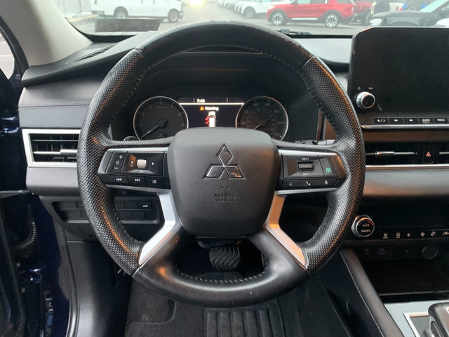 Used 2022 Mitsubishi Outlander SE AWD/4WD image 20