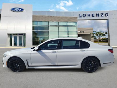 Used 2021 BMW 750i xDrive w/ Luxury Rear Seating Package AWD/4WD image 8