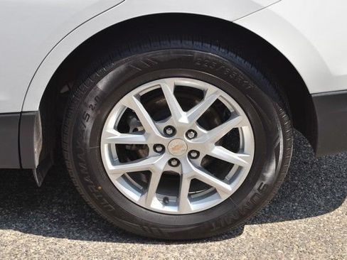 Used 2024 Chevrolet Equinox LT AWD/4WD image 12