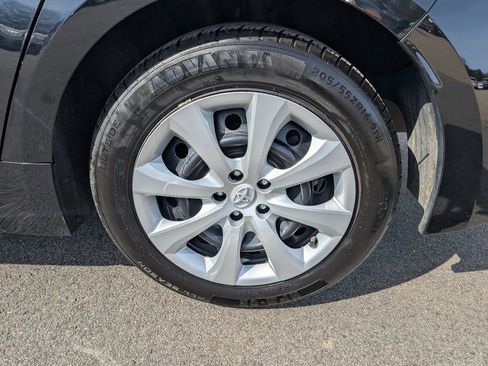 Used 2024 Toyota Corolla LE image 11