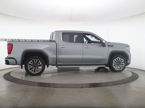 Used 2026 GMC Sierra 1500 Denali Ultimate AWD/4WD image 6