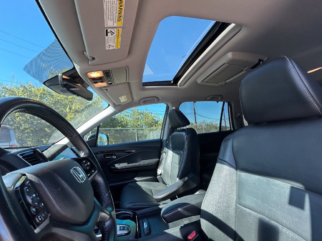 Used 2021 Honda Pilot Touring image 12