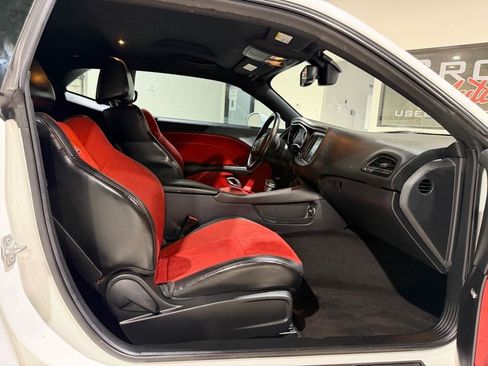 Used 2016 Dodge Challenger R/T Plus RWD image 15