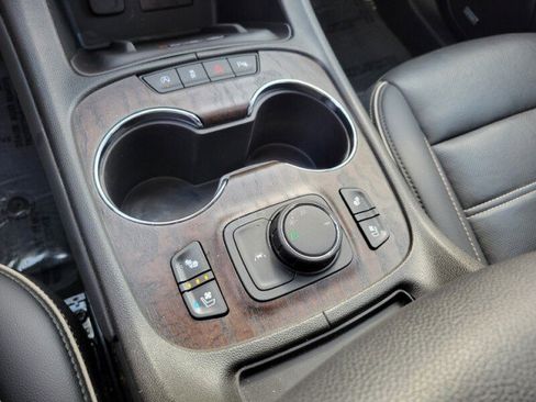 Used 2023 GMC Acadia Denali w/ Denali Ultimate Package image 27