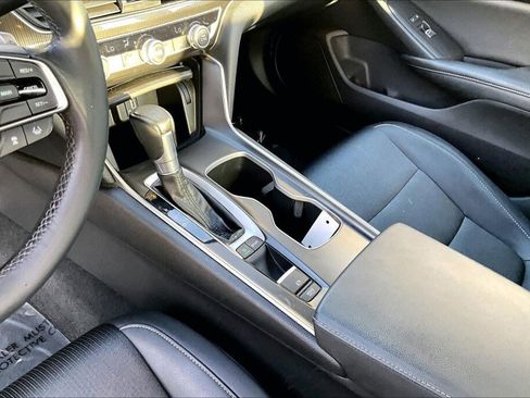 Used 2019 Honda Accord Sport image 10