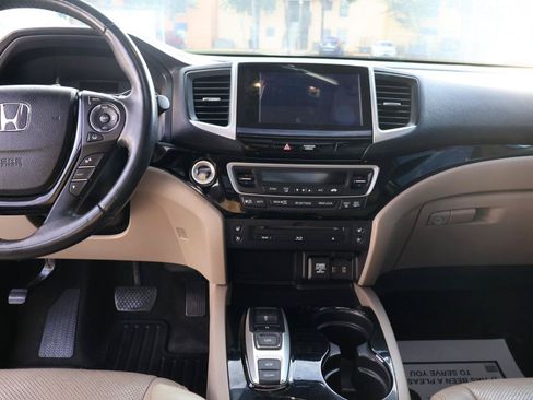 Used 2016 Honda Pilot Elite image 17