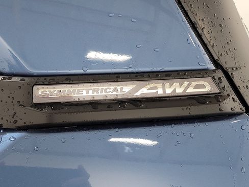 Used 2025 Subaru Forester Limited AWD/4WD image 10