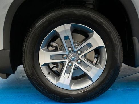 New 2025 Honda Pilot EX-L image 2