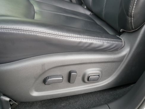 Used 2017 Nissan Pathfinder SL w/ Trailer Tow Package AWD/4WD image 20