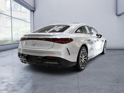 Used 2023 Mercedes-Benz EQS 580 4MATIC Sedan image 6