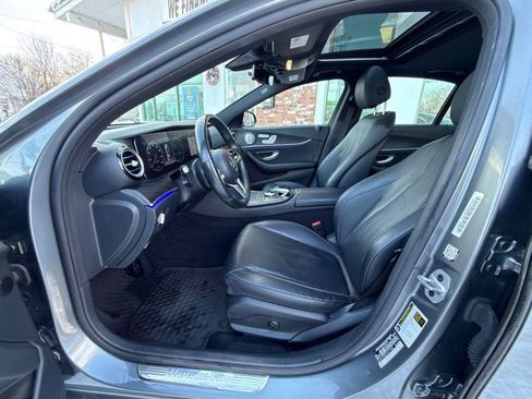 Used 2019 Mercedes-Benz E 300 4MATIC image 11