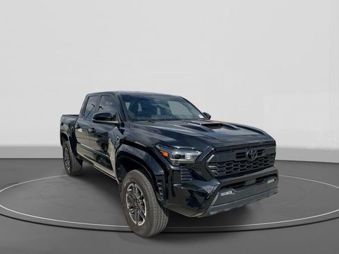 Used 2024 Toyota Tacoma TRD Sport w/ TRD Sport Upgrade Package AWD/4WD image 4
