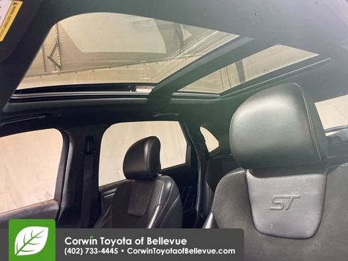 Used 2019 Ford Edge ST w/ Equipment Group 401A image 21