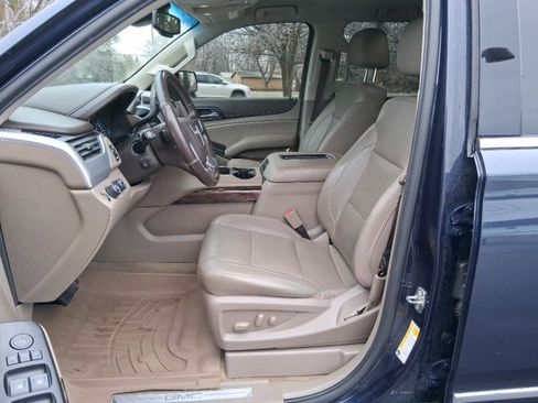 Used 2018 GMC Yukon XL SLT w/ Premium Edition image 11