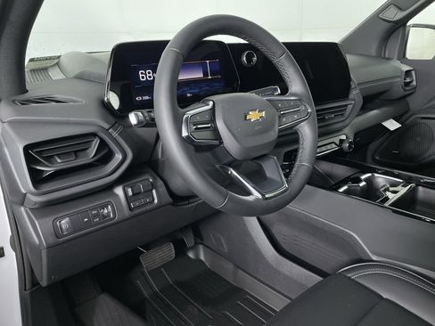 New 2025 Chevrolet Silverado EV LT image 70