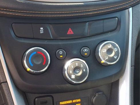 Used 2019 Chevrolet Trax LS w/ Tint and Cruise Package image 10