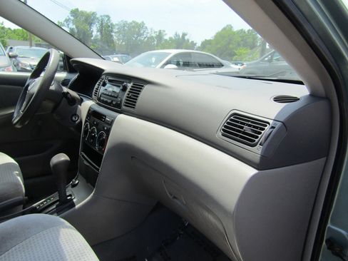 Used 2005 Toyota Corolla CE FWD image 9