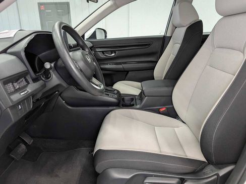 Used 2023 Honda CR-V LX image 4