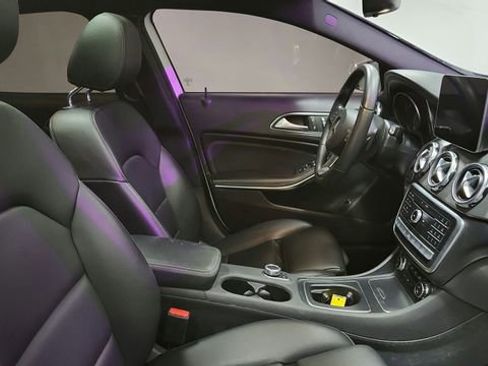 Used 2020 Mercedes-Benz GLA 250 4MATIC image 23