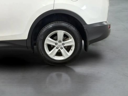 Used 2014 Toyota RAV4 XLE AWD/4WD image 27