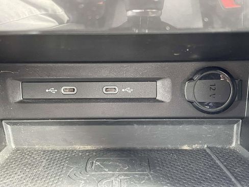 Used 2023 Volkswagen Tiguan SE image 18