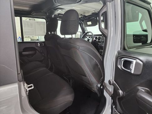 Used 2018 Jeep Wrangler Unlimited Sport AWD/4WD image 27