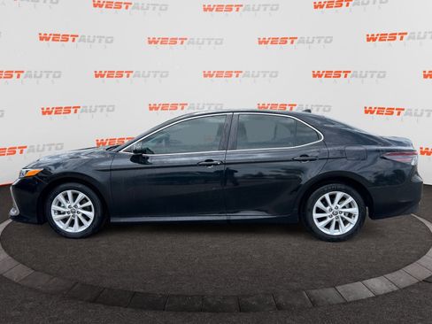 Used 2021 Toyota Camry LE FWD image 2