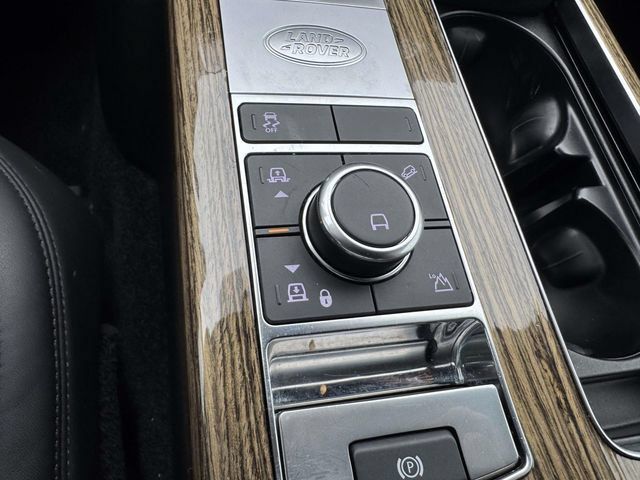 Used 2019 Land Rover Range Rover Supercharged AWD/4WD image 32